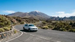 Mietwagenkautionen und Selbstbeteiligung auf Teneriffa erklärt: Was Sie zahlen und wie Sie beides vermeiden können