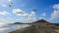 El Medano: Eine lebendige, surfzentrierte Küstenstadt in Teneriffa