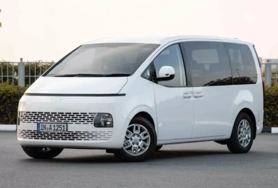 Hyundai Staria (Automatik, 3.5 L, 9 Sitze)