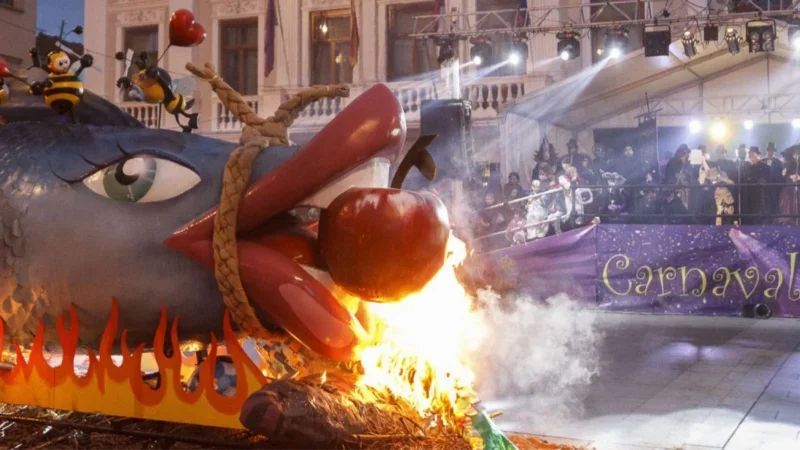 Der Karneval von Santa Cruz de Tenerife: Ein Feuerwerk an Farben und Kultur